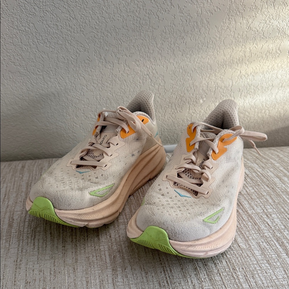 Stylish Women's HOKA Sneakers in Cream Clifton 9
